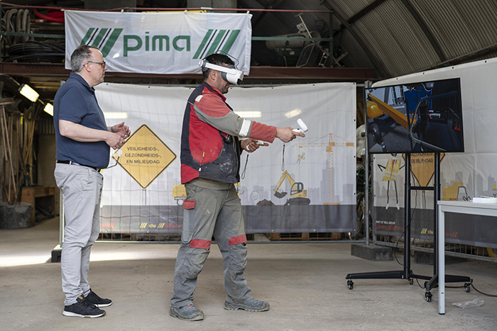 PIMA is gespecialiseerd in grondwerken, kabelwerken, industriële verlichting, elektrische installaties en bouwkundige werken.