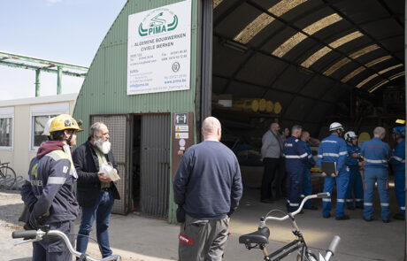 PIMA is gespecialiseerd in grondwerken, kabelwerken, industriële verlichting, elektrische installaties en bouwkundige werken.